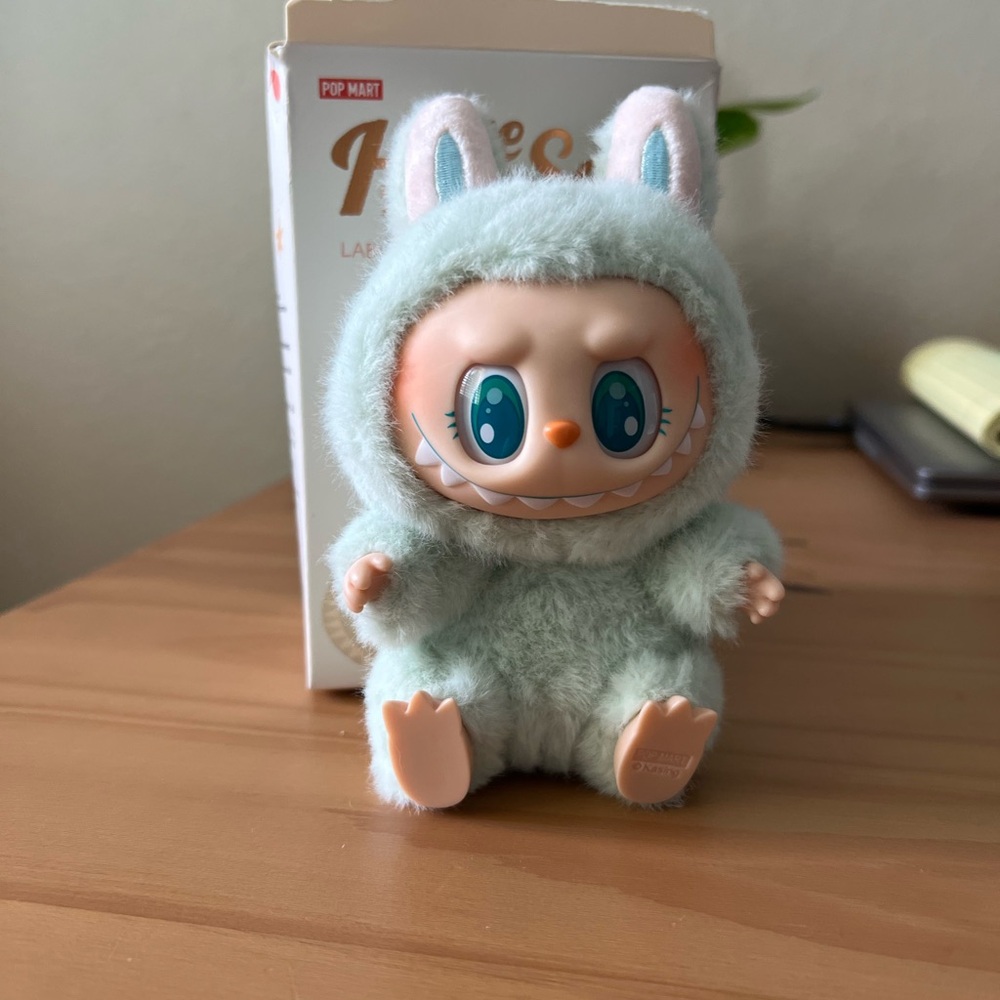 Labubu Have a Seat QuQu